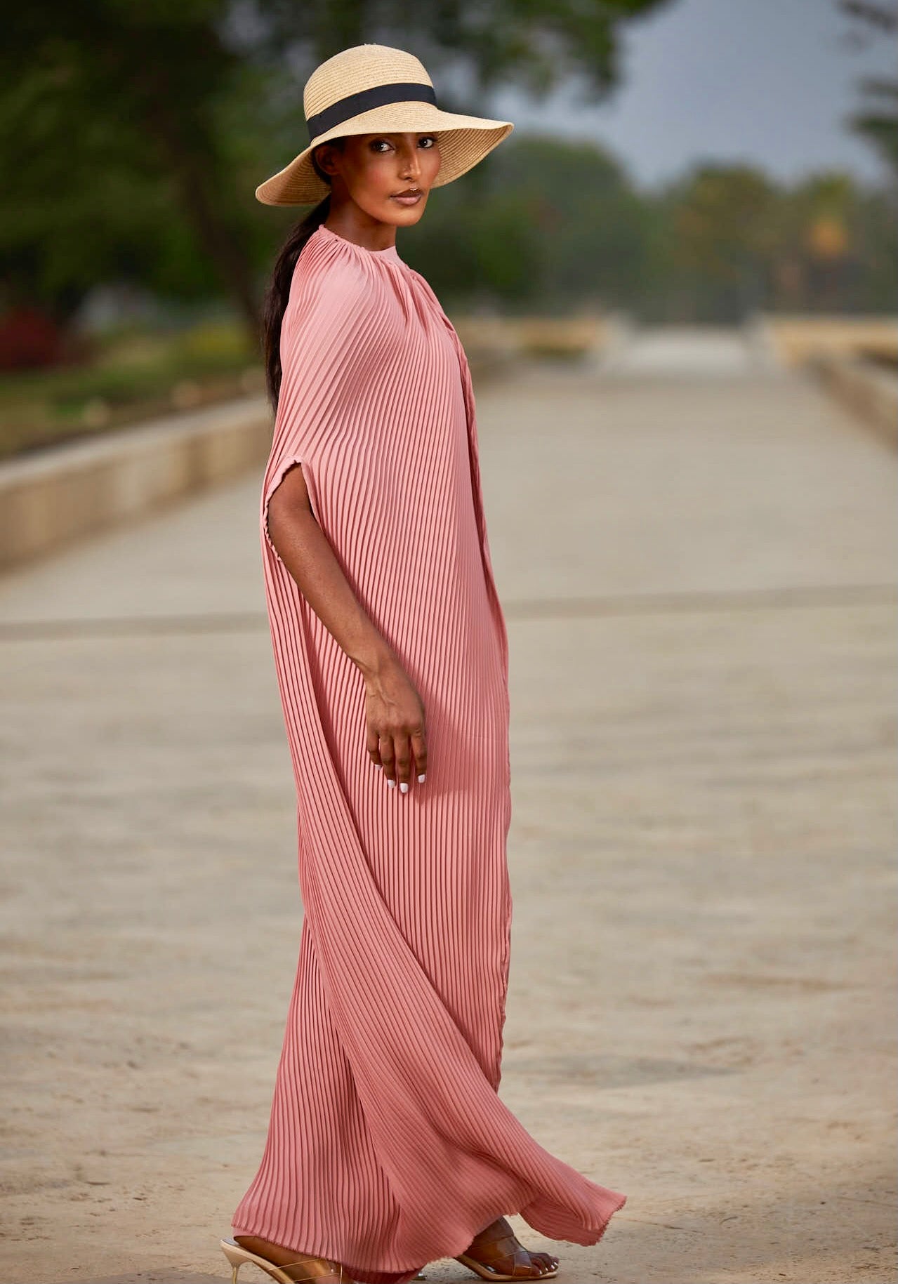 3 PIECE CAPE SET