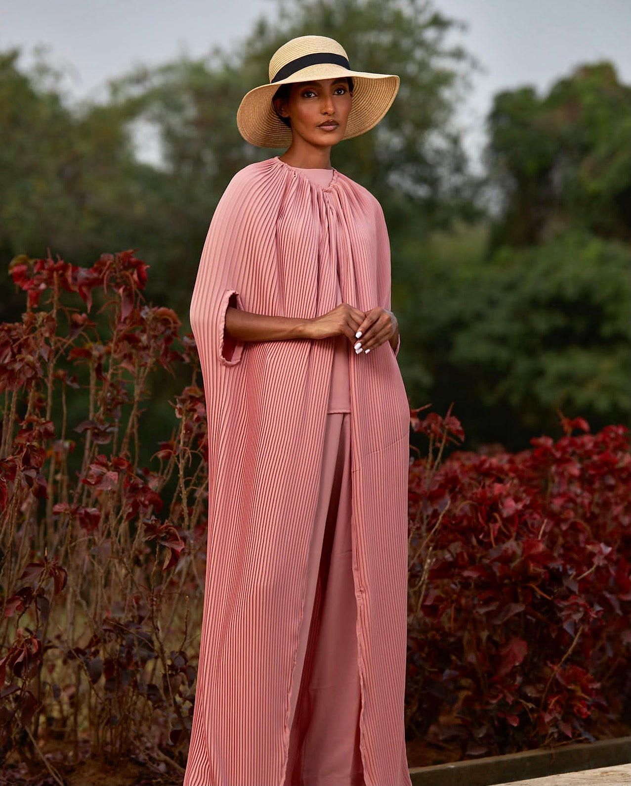 3 PIECE CAPE SET